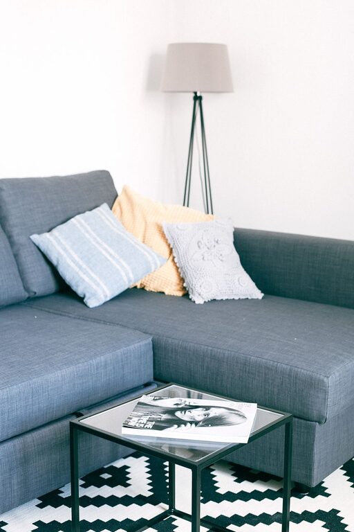 Tips for Creating a Cosy and Inviting Living Room on a Budget